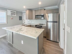 404 Armada Rd in Venice, FL - Building Photo - Building Photo