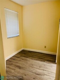 709 NW 92nd Ave photo'