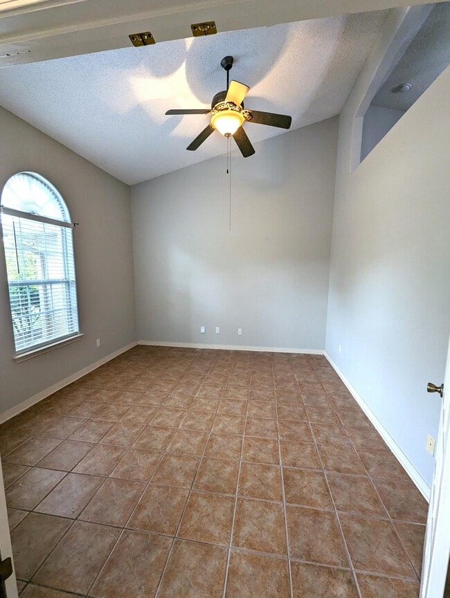 1822 Brooke Beach Dr in Navarre, FL - Building Photo - Building Photo