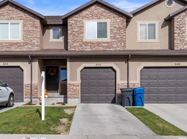 property at 652 Pimlico Dr