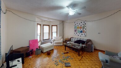 240 School St in Somerville, MA - Building Photo - Building Photo