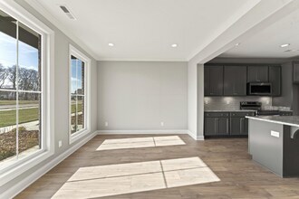 1365 Queenie Johns Dr in Murfreesboro, TN - Foto de edificio - Building Photo