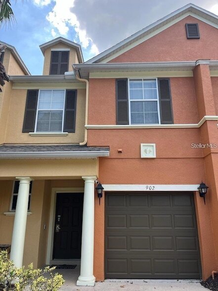 902 Assembly Ct, Unit 900-925 in Kissimmee, FL - Building Photo