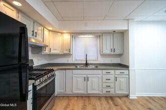 364 Altamont Ave in Schenectady, NY - Building Photo - Building Photo