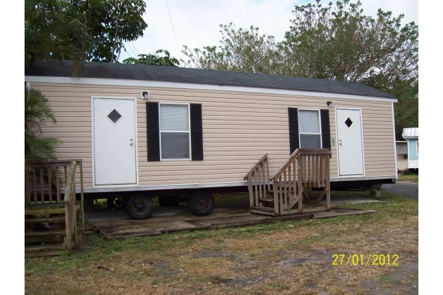 Martin County MHP in Stuart, FL - Foto de edificio - Building Photo