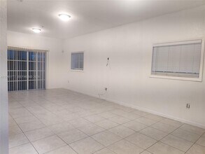 3928 SW 52nd Ave in Pembroke Park, FL - Building Photo - Building Photo