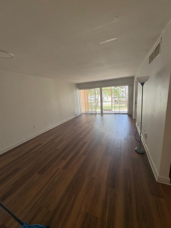 1501 Crescent in Lake Park, FL - Building Photo - Building Photo