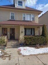 705 N 16th Ave, Unit 1 in Melrose Park, IL - Foto de edificio - Building Photo