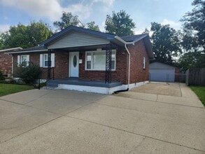 10111 Normie Ln in Louisville, KY - Foto de edificio - Building Photo