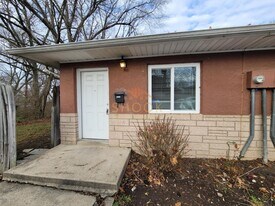 1406-1408 Broadway St in Lafayette, IN - Building Photo