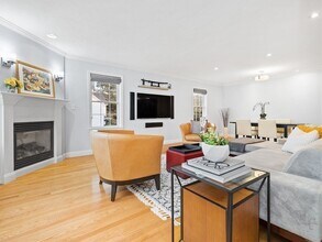 162 Massasoit St in Waltham, MA - Building Photo - Building Photo