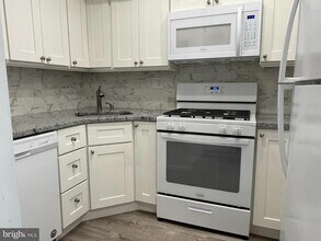 244 G St SW in Washington, DC - Building Photo - Building Photo