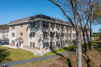 Paddlers Point in Matamoras, PA - Building Photo - Building Photo