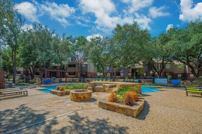 Slate Dallas in Dallas, TX - Building Photo - Building Photo
