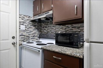 9 Upas Ave in McAllen, TX - Building Photo - Building Photo