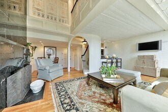 124 Beacon St, Unit 6F in Boston, MA - Building Photo - Building Photo