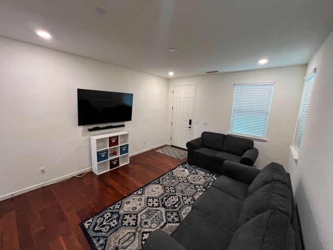 8137 Ryland Dr in El Dorado Hills, CA - Building Photo - Building Photo