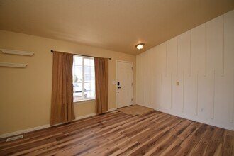 4024 Mountain Moon Dr W in Saratoga Springs, UT - Building Photo - Building Photo