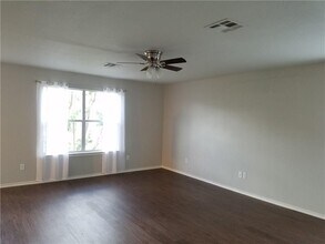 650 Goldenrod St in Kyle, TX - Building Photo - Building Photo