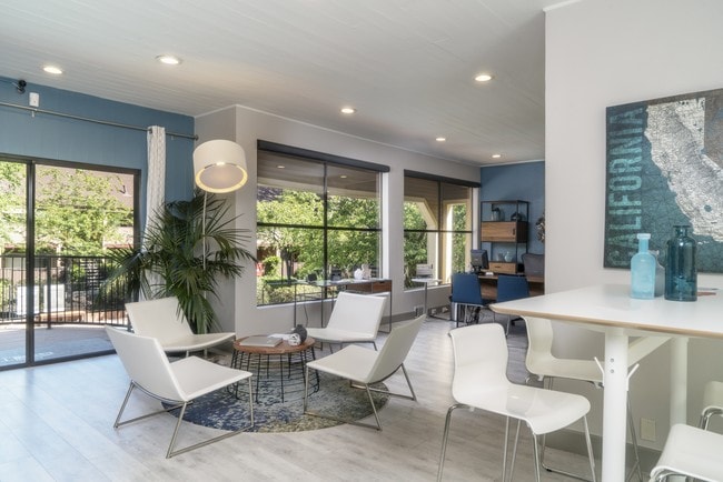 Woodchase Apartments