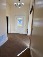 110 Richardson St-Unit -B in Grass Valley, CA - Building Photo - Building Photo