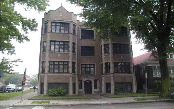 8101 S Loomis Blvd in Chicago, IL - Foto de edificio