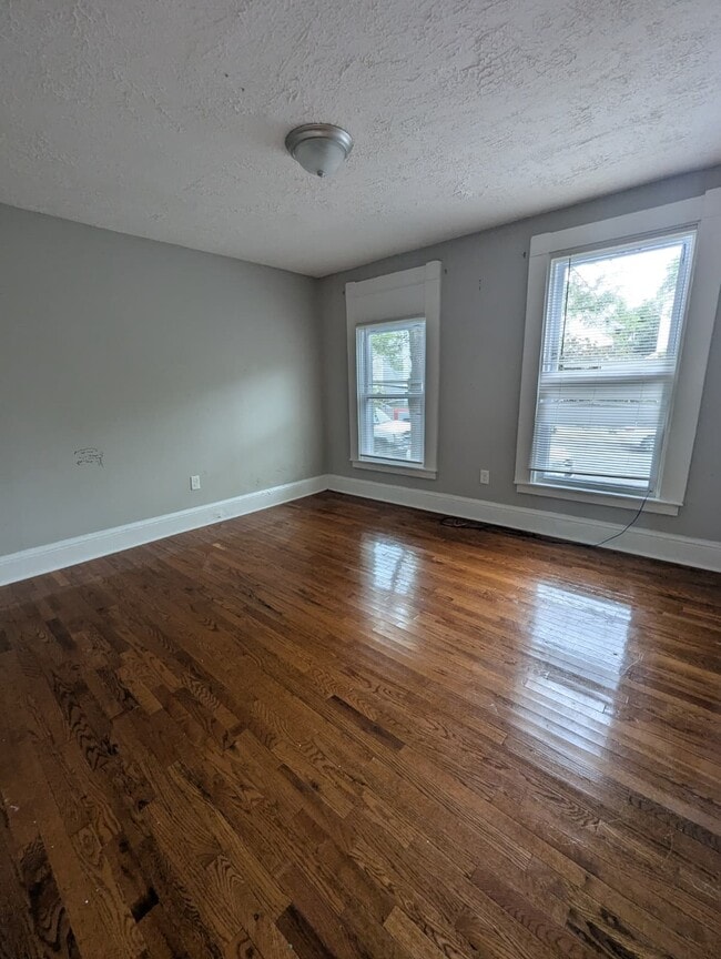 76 3rd St, Unit 1 in New Haven, CT - Foto de edificio - Building Photo