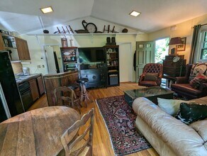 3 Wild Rose Ln in Darien, CT - Foto de edificio - Building Photo