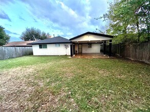 2134 Rainy River Dr in Houston, TX - Building Photo - Building Photo