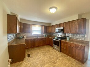 414 Sampson Ave in Adairville, KY - Building Photo - Building Photo