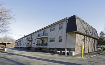 Richwoods Plaza in Peoria, IL - Foto de edificio - Building Photo