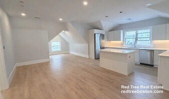28 Brooks St, Unit 3 in Boston, MA - Building Photo