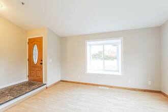 105 Hampton Rd in Martinez, CA - Building Photo - Building Photo