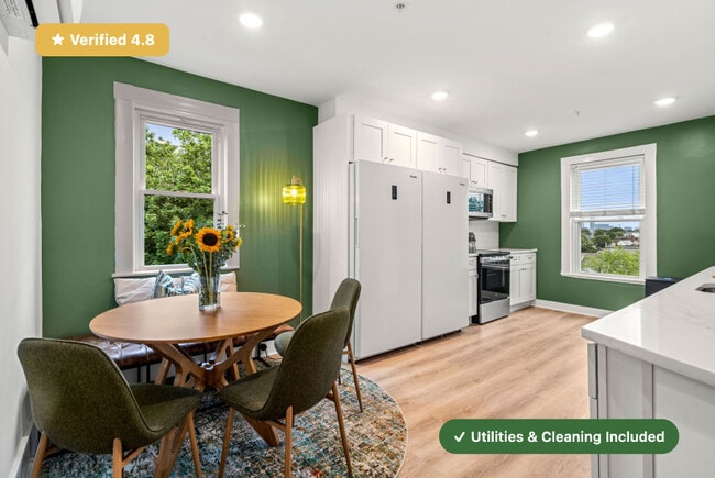 New RoostUp Furnished Private Bedroom with Ensuite Bath in Somerville, Boston!