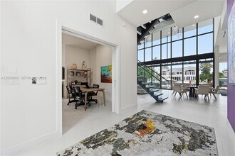3300 NE 170th St in North Miami Beach, FL - Building Photo - Building Photo