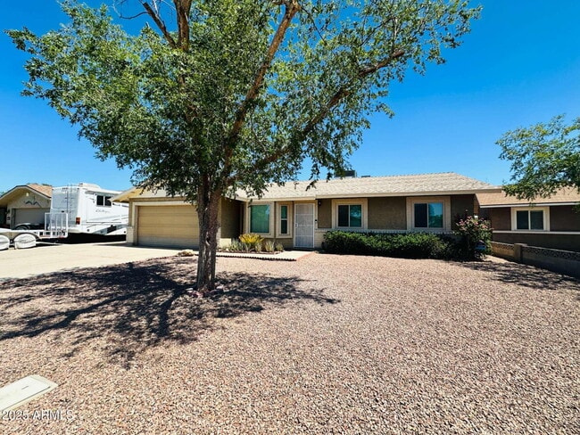 1803 N Cheri Lynn Dr in Chandler, AZ - Building Photo - Building Photo