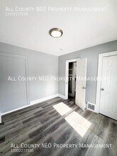 3320 W 56th St in Cleveland, OH - Building Photo - Building Photo