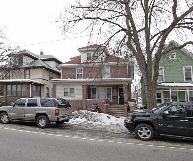 18 S Bassett St in Madison, WI - Foto de edificio - Building Photo