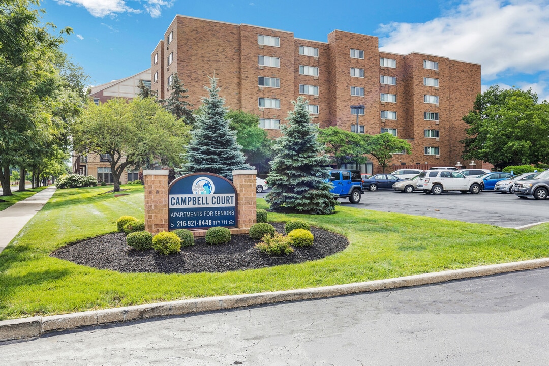 Campbell Court Apartments in Shaker Heights, OH - Building Photo