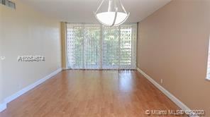 9440 Live Oak Pl in Davie, FL - Foto de edificio - Building Photo