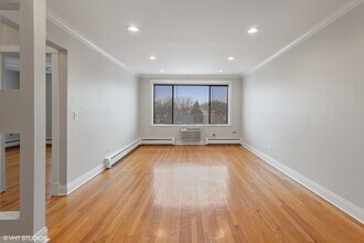 6060 N Ridge Ave in Chicago, IL - Building Photo - Building Photo