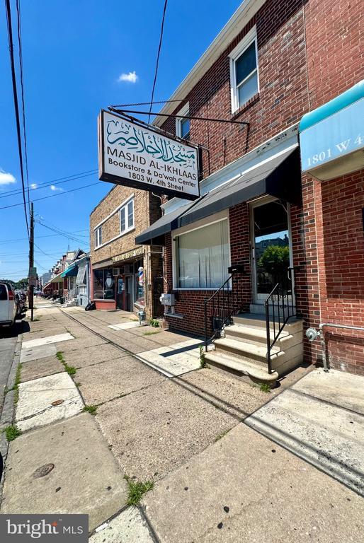 property at 1803 W 4th St