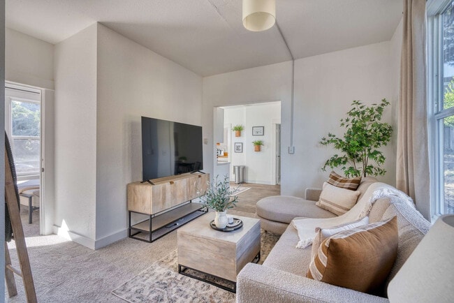 3029 S Water Ave in Portland, OR - Building Photo - Building Photo