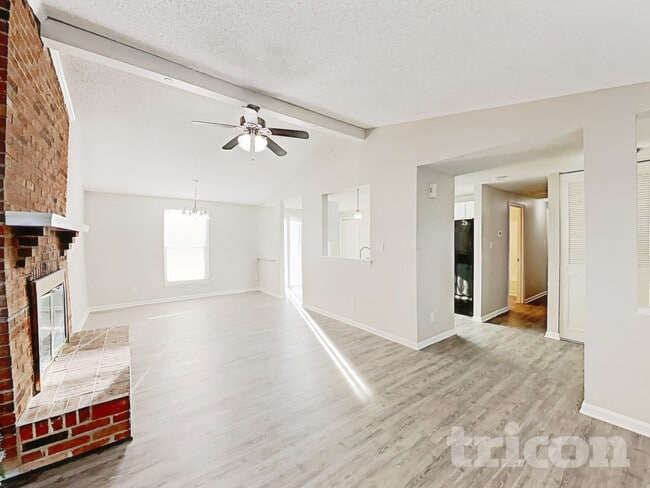 8323 Kapplewood Ct in Charlotte, NC - Foto de edificio - Building Photo