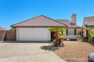 7596 Tupelo Cove in San Diego, CA - Building Photo - Building Photo