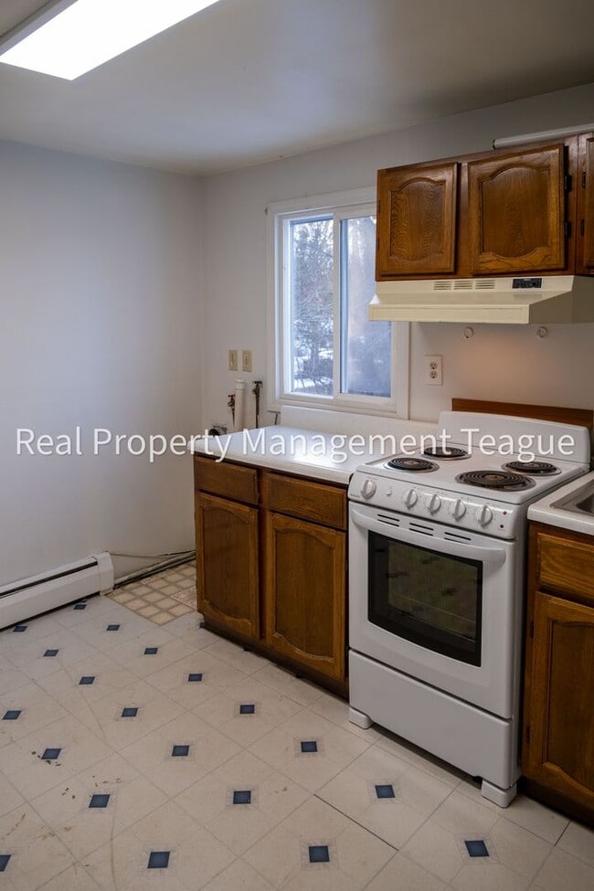 6 Indiana Ave in Rensselaer, NY - Building Photo - Building Photo