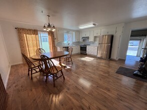 3275 Washington St in Alameda, CA - Building Photo - Building Photo