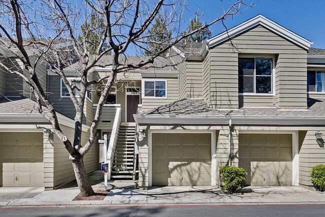 1823 Parkview Green Circle