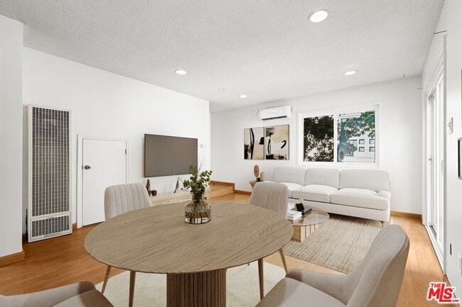 648 N Grand Ave in Los Angeles, CA - Building Photo - Building Photo