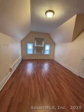 217 Woodlawn Terrace in Waterbury, CT - Building Photo - Building Photo